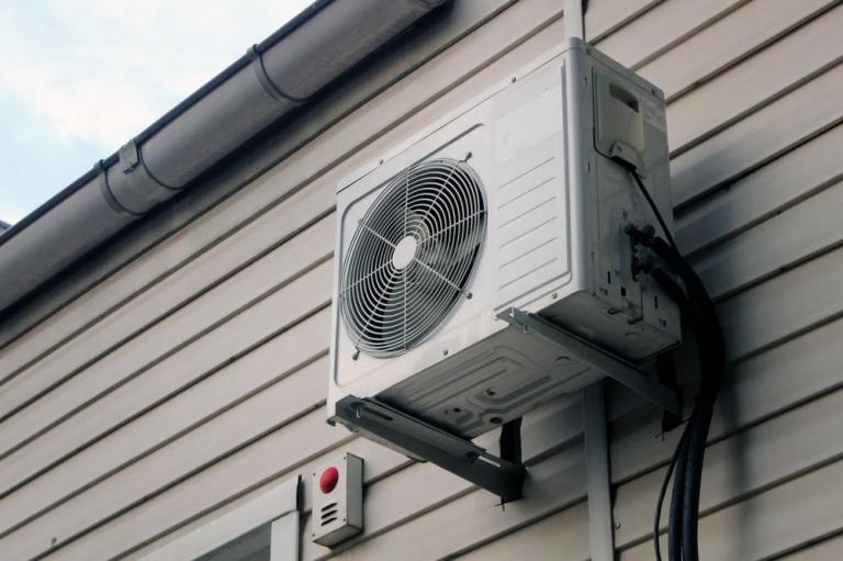 Faut-il installer une climatisation à Montigny-lès-Metz avant l'été ?